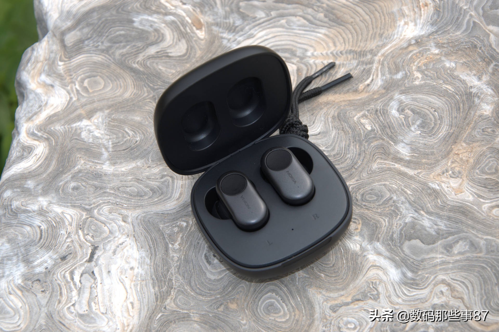 诺基亚p3802a和漫步者nb2哪个好,诺基亚p3802a说明