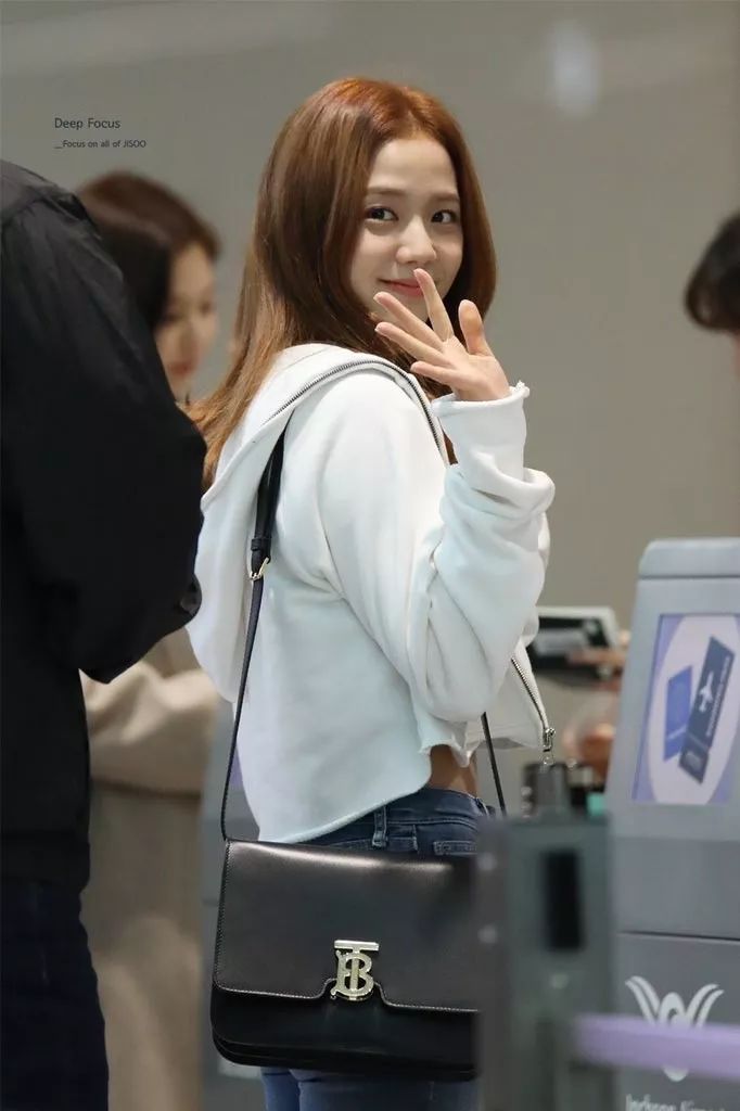 blackpink成员背过的包不贵,blackpink背什么包