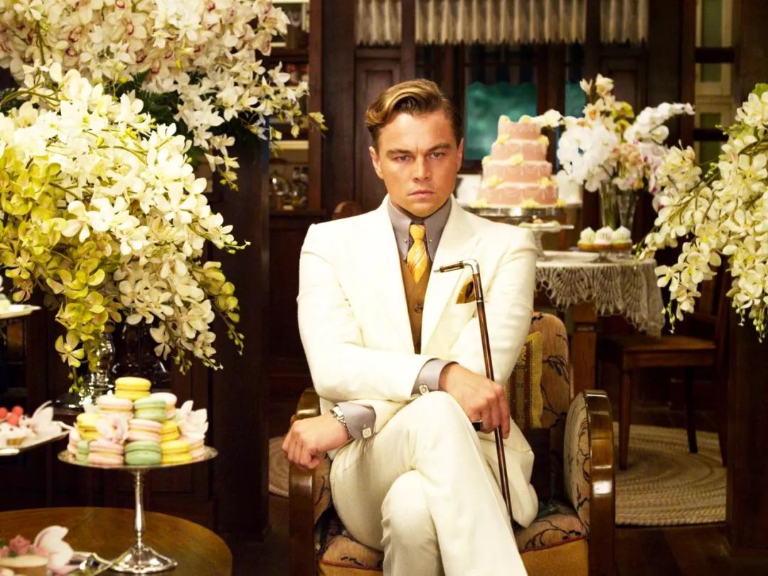 穿粉色就是娘娘腔？让小李子和猫王告诉你什么叫“油而不腻”