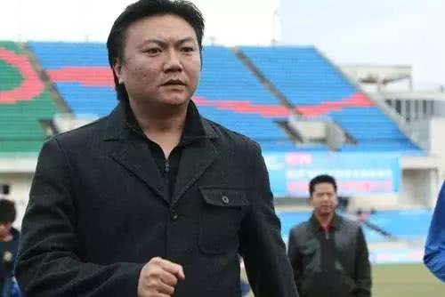 四川足球老队员魏群现在做什么,四川足球名将魏群