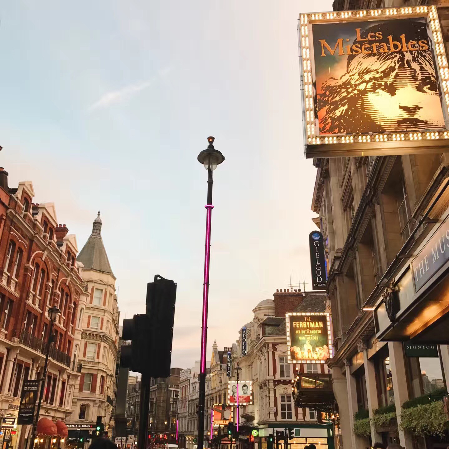 卡迪夫大学世界排名qs2022,卡迪夫大学为什么被留学生投诉多