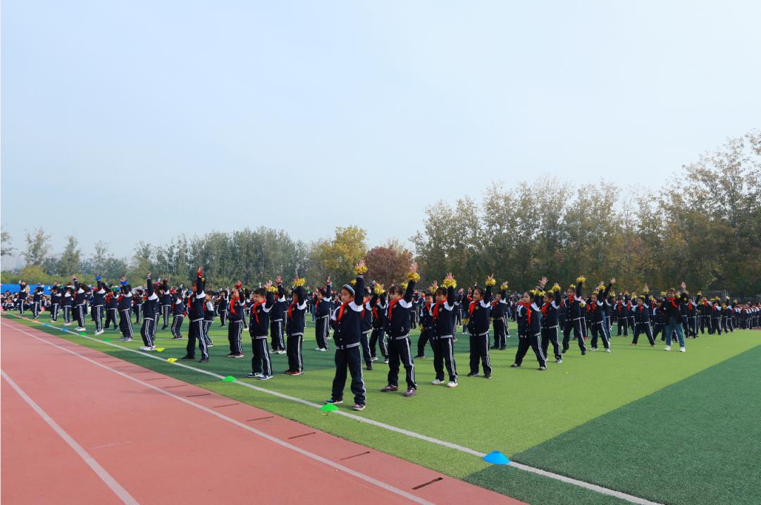 东方双语学校街舞啦啦操,东方双语本部啦啦操