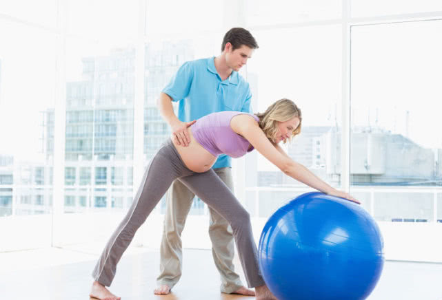 孕妇加速生产的运动,适合孕期做的运动30分钟