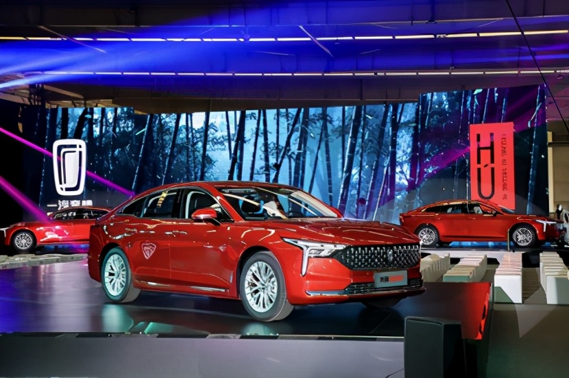 10万级奔腾b70国产家轿是什么水平,全新第三代奔腾b70交车