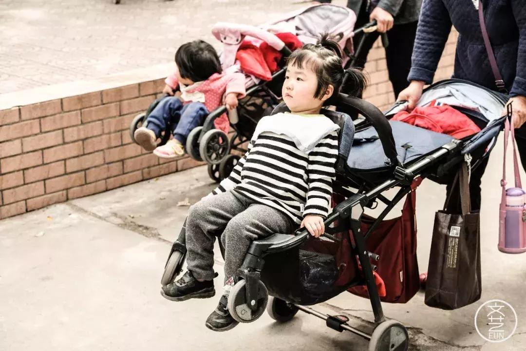 郑州火车头体育场视频,郑州市二七区火车头体育场