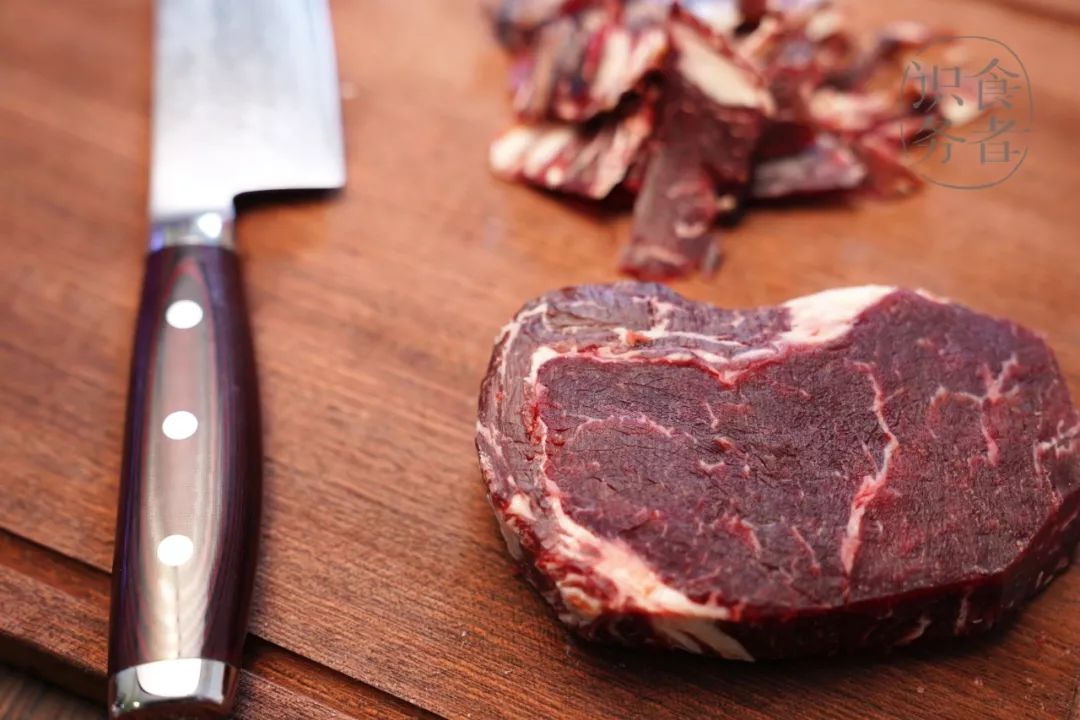 熟成牛排是智商税吗,熟成牛排算僵尸肉么
