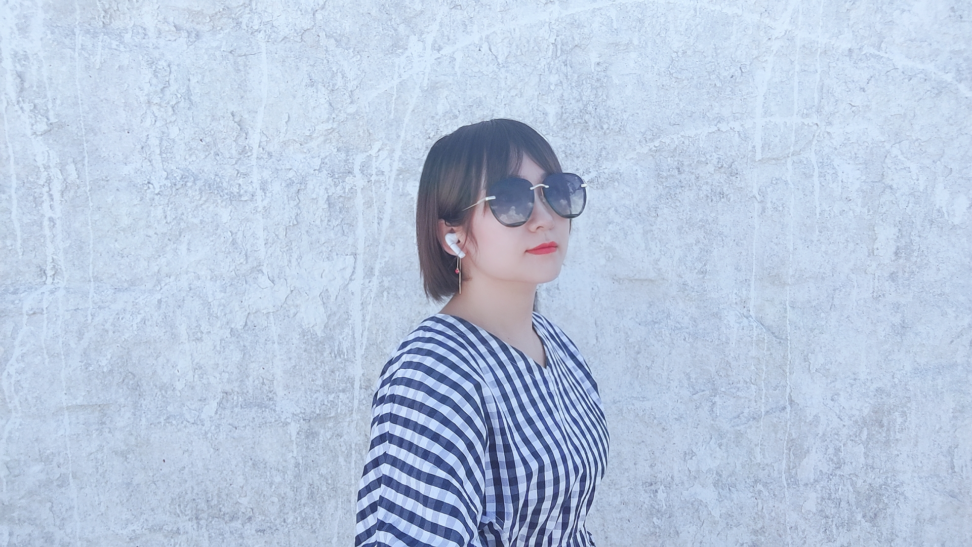 柔宇科技发布过的自拍杆,柔宇美颜自拍杆