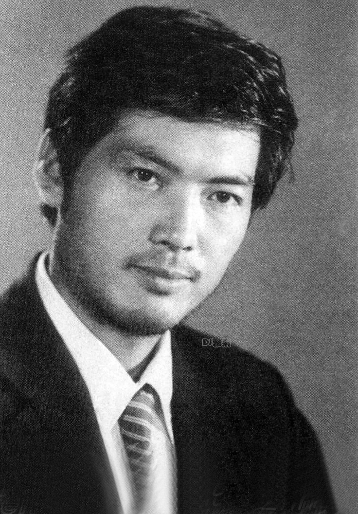 罕见老照片80年代男星,80岁老戏骨全部照片