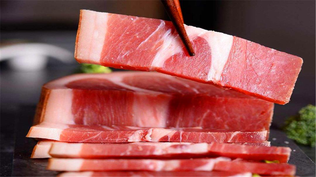 小哥试吃世界上最贵的火腿，一口下去就好几百，这价格堪比房价