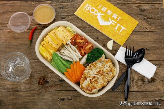 拳馆+健身房+轻食餐厅=三位一体的BOXFITCLUB