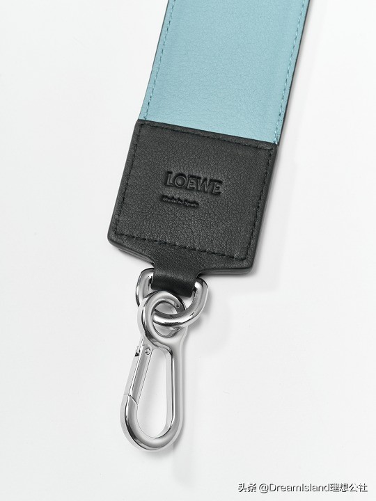 loewe半月形手袋手提包,loewe走秀款包包