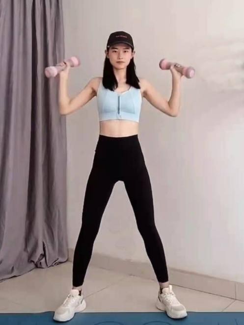 金发碧眼貌美惊人,金发碧眼身材高挑