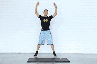 平躺怀孕和肚子上有赘肉的区别,坐下肚子就有一堆肉