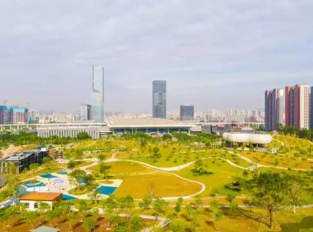深圳北站中心公园现状,深圳北站旅游公园