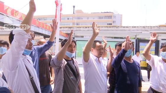 昆明一司机高速路上睡觉被撞身亡,车主一觉醒来车里7万不翼而飞