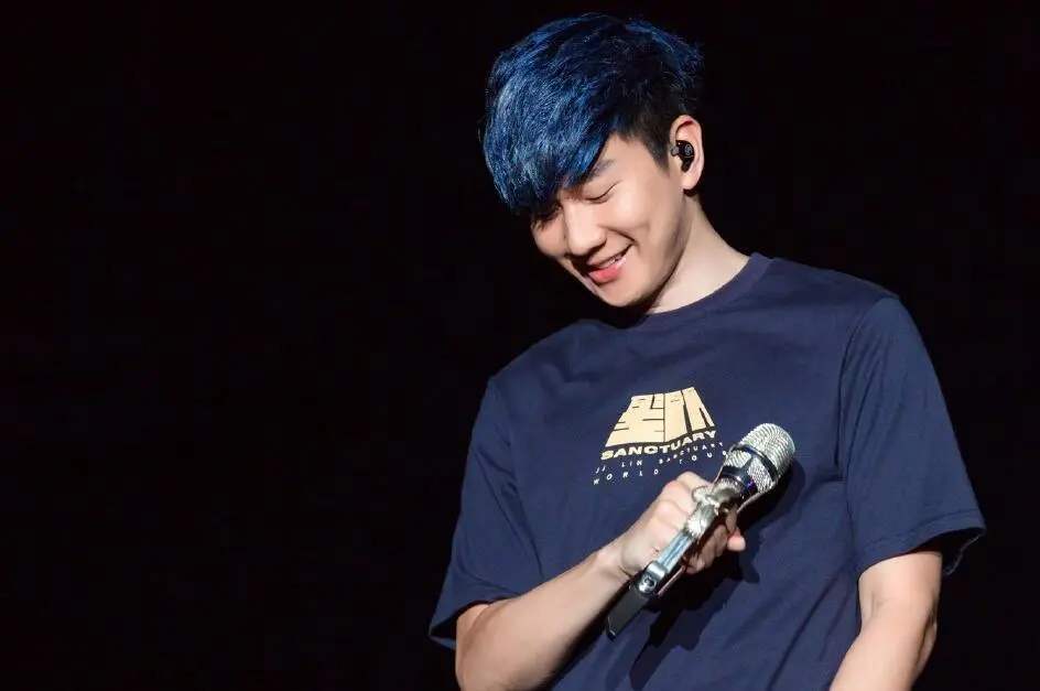 40岁的周杰伦还能重回巅峰吗,周杰伦说现在无法超越以前的他