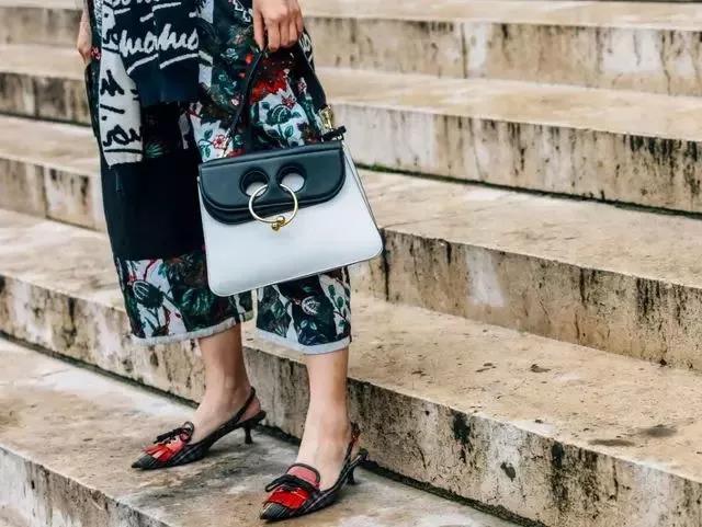 四十小个子早春穿的鞋 (高级感百搭鞋子春秋)