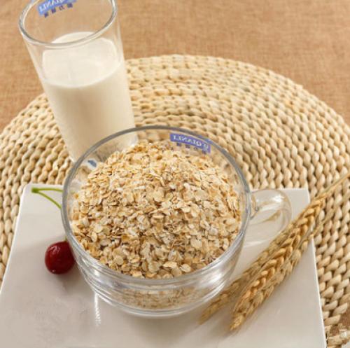 营养早餐即食燕麦片,桂格五黑即食燕麦片适合减脂期吃