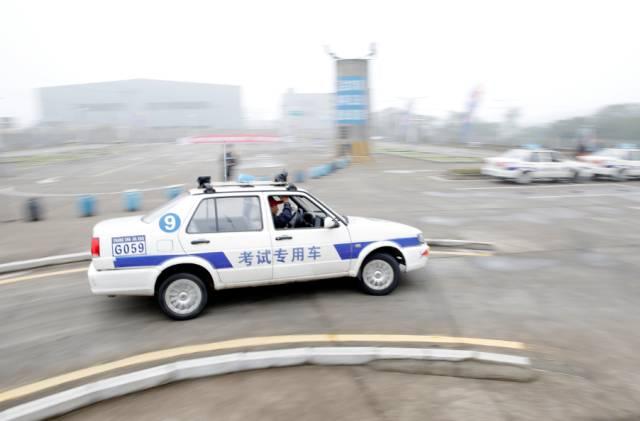 科三没考过怎么办,科三一直没有进步咋办