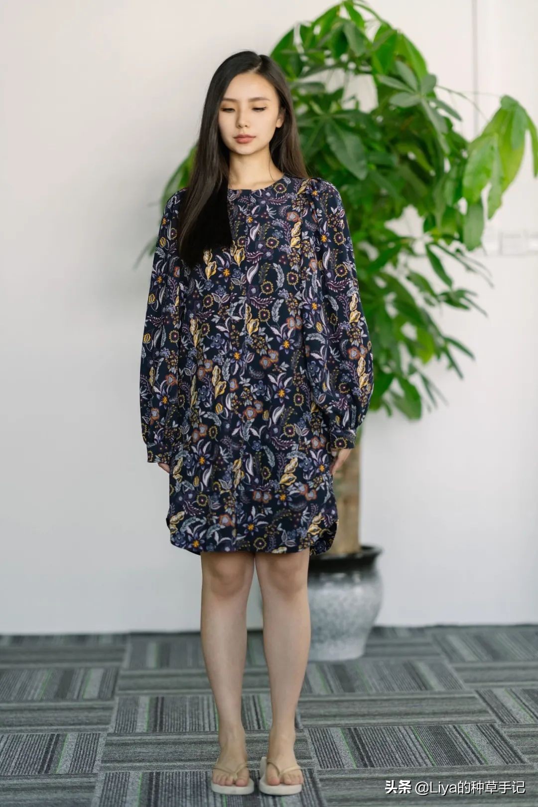 高级旧衣服穿搭技巧,又土又潮的花纹衣服