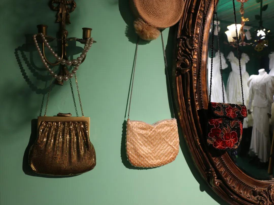 千元guccilv店,一万元买lv还是gucci