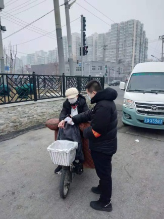 志愿者助力基层防疫,增强防疫意识自我保护