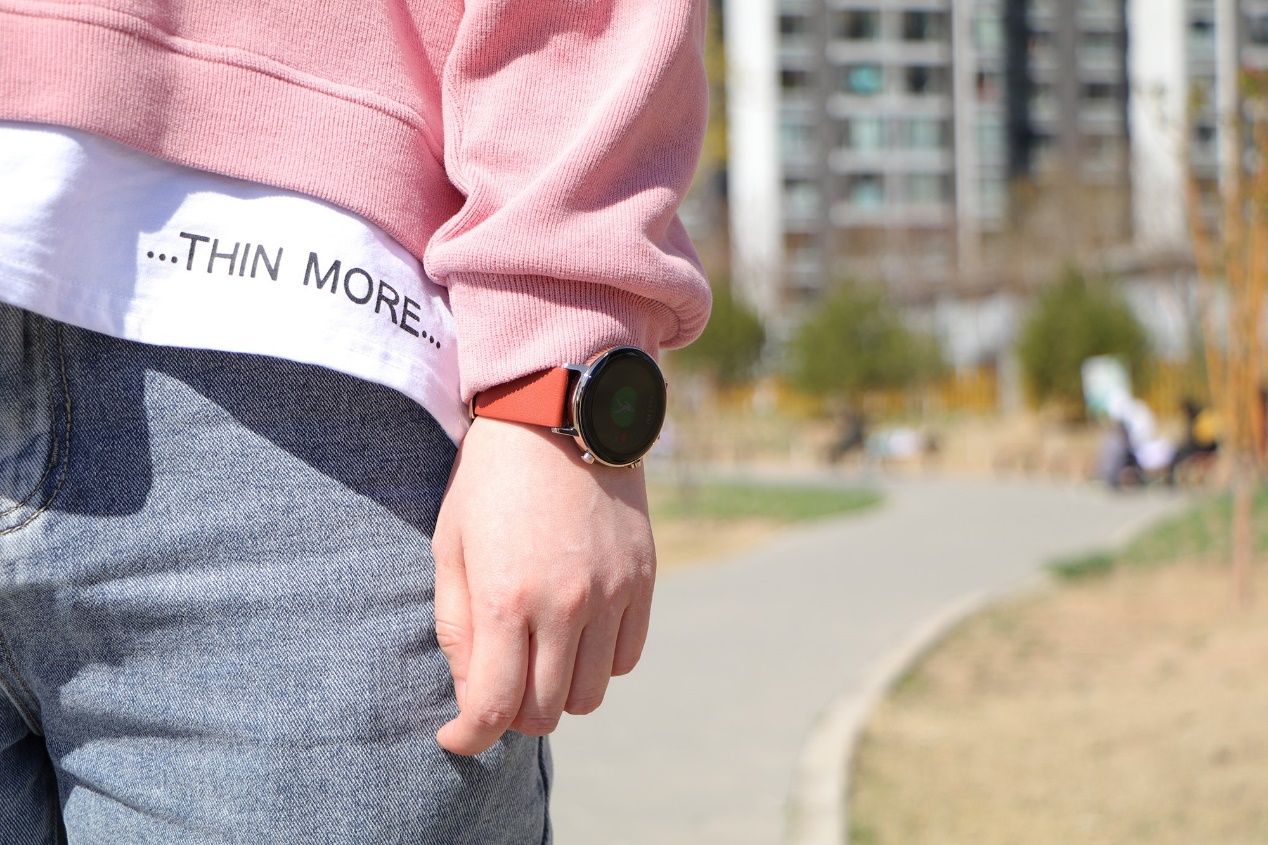 华为watchgt2曜石黑和赤霞橙,华为watchgt2时尚版上手效果