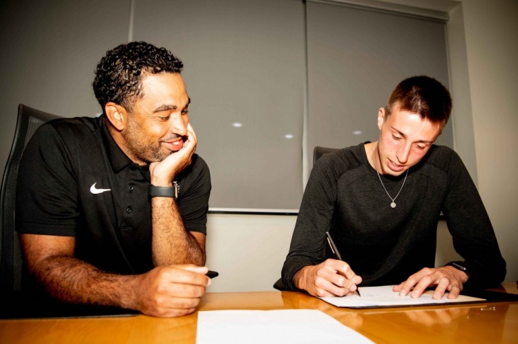 官宣!马刺太阳达成交易,怒吼天尊遭炮轰,骑士做出重大决定