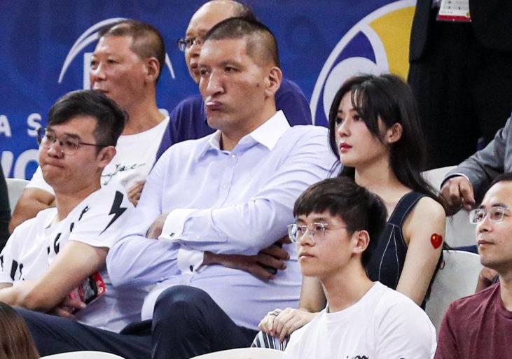 独特的风景线!回顾男篮世界杯上的美女球迷,巴西女球迷一战走红