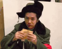 除了“colthes”，你还认识什么衣服？