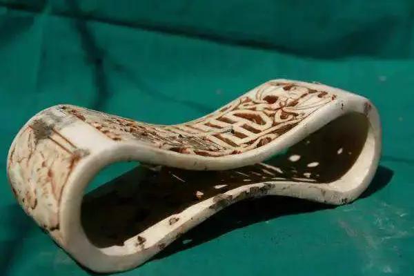 三寸长寿四寸无忧什么意思,三寸长寿四寸无忧