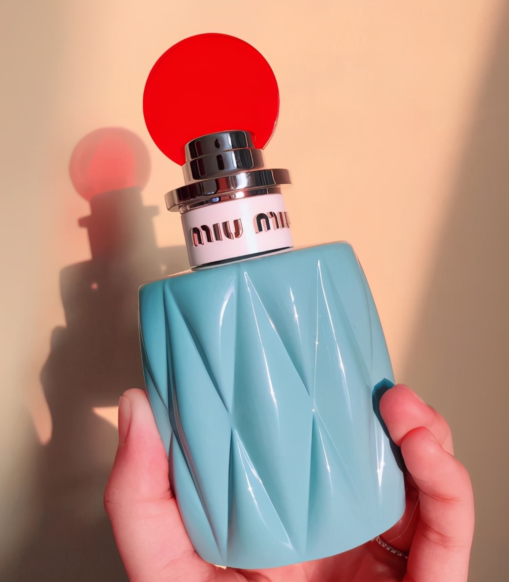 启蒙香，你的第一瓶香水是不是这七款中的一个