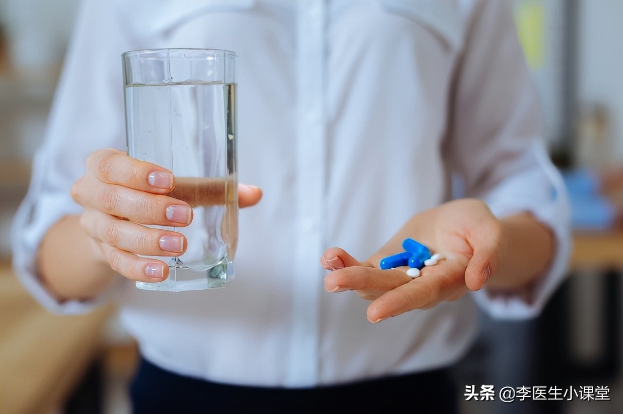 阿司匹林，长期吃容易出血！医生：教你3个办法，减少消化道出血