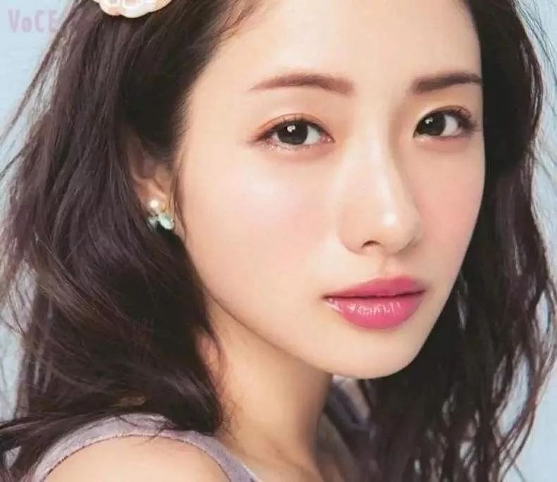 手残党化妆肿眼泡,眼妆教程单眼皮肿眼泡如何画眼妆