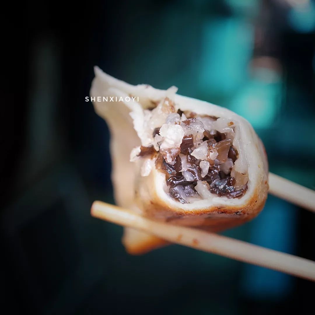 一上午走了1万步，探访5家人气爆棚的小店，不但吃撑还差点被人打