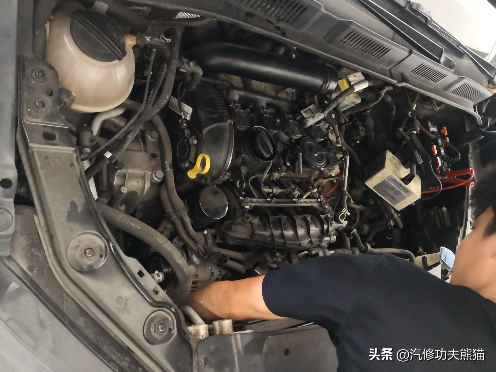 百年大众汽车品牌毁于烧机油?烧机油并非绝症,看看这台进口夏朗