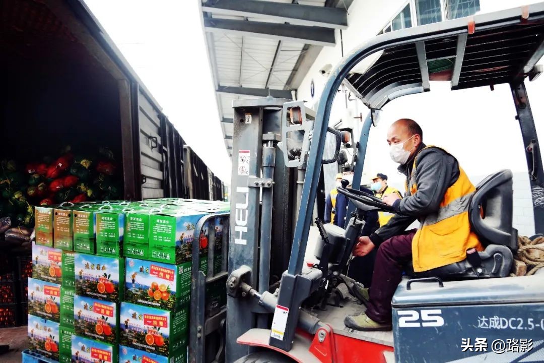 战疫情保春运铁路警察在行动,抗击疫情守护平安摄影征稿