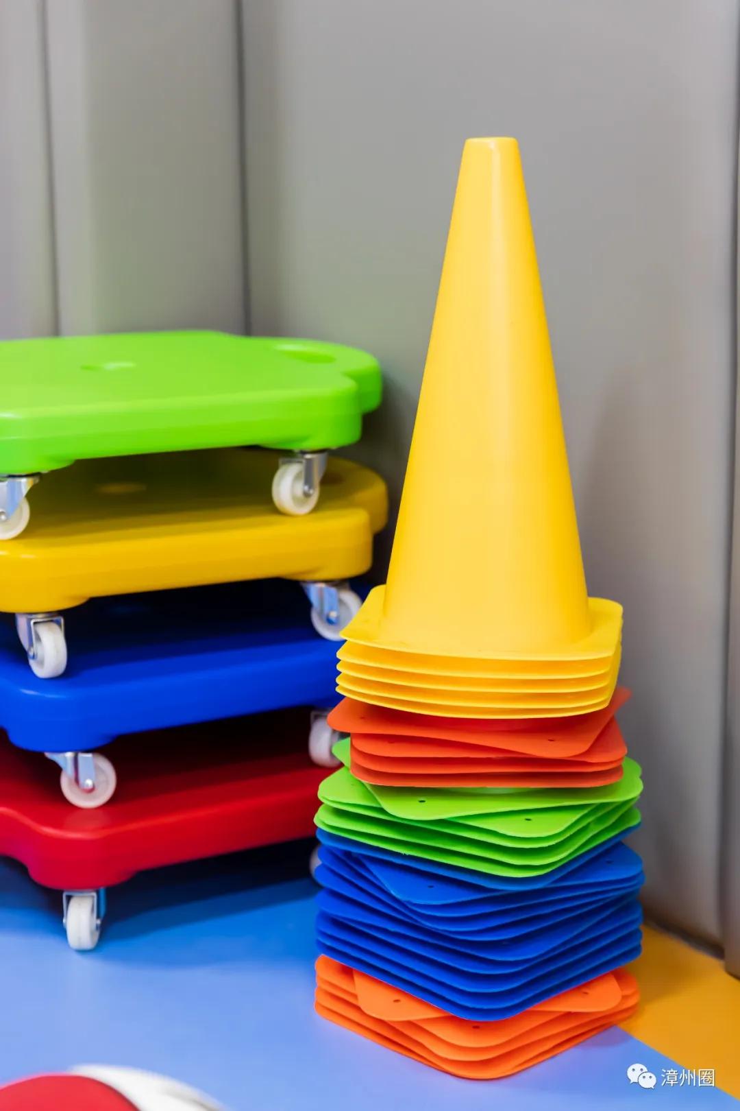 万达附近室内篮球班,万达金街二楼儿童篮球