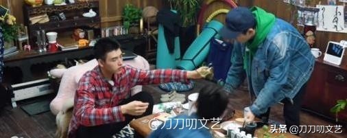 张柏芝送礼物,陈飞宇张柏芝综艺视频