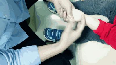 宝宝胀气、不消化，试试这个方法（女神杨珺如）