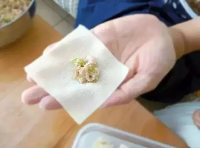 馄饨怎么包一秒一个,馄饨怎么包100种方法