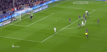 韦世豪破门韦世豪突破,专门讲解马尔蒂尼内斯塔铲球