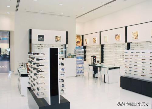 开眼镜店一定要加盟吗,投资加盟眼镜店大概需要多少钱