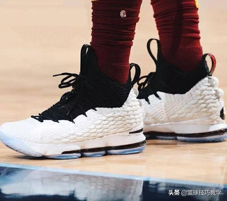 高帮球鞋和低帮球鞋的区别在哪,你会怎么选?