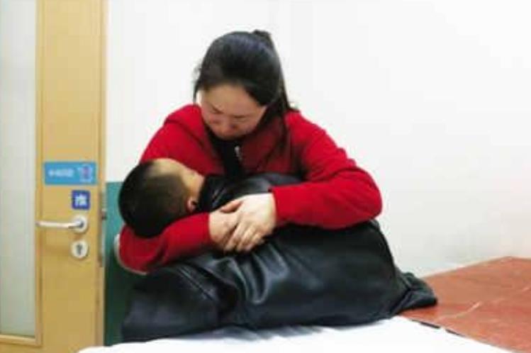 女宝下边有异味用什么清洗,小孩身上有股臭味怎么去除