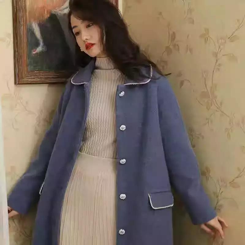 特别修身大衣怎么搭,连帽大衣如何穿搭