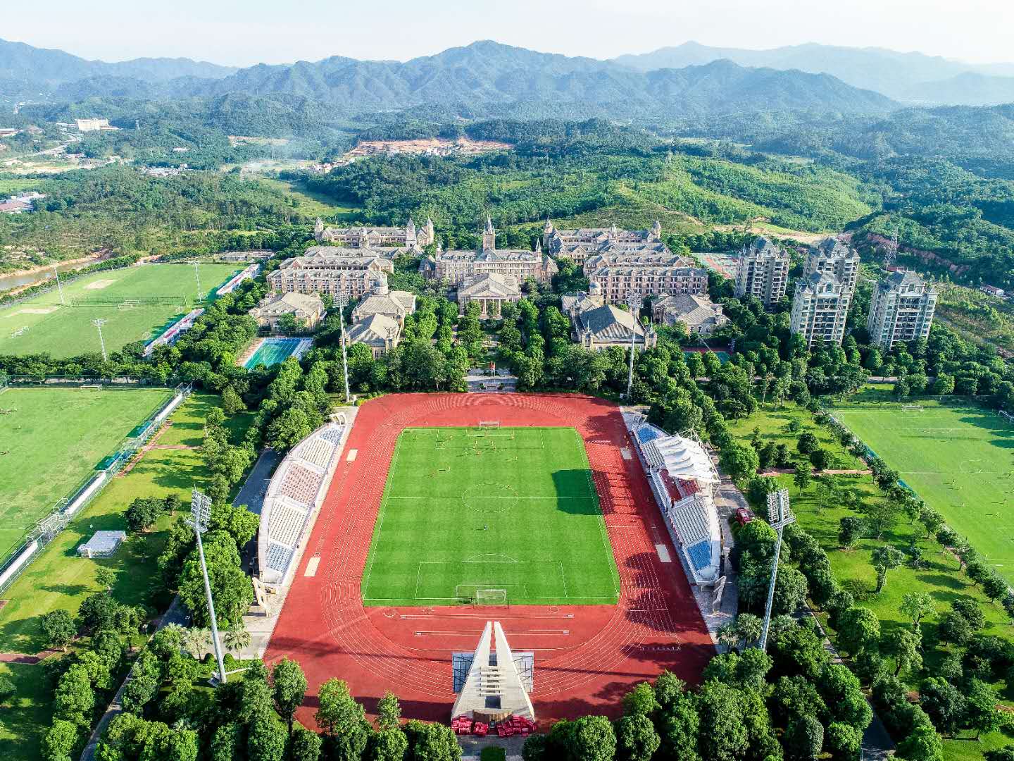 恒大足校青训的意义,恒大足校培养的球员怎么样