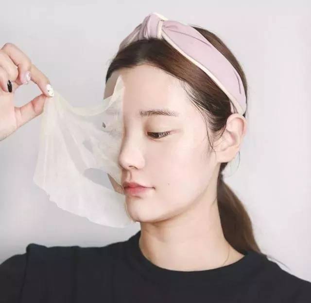 秋冬皮肤缺水记得做好深补水,皮肤干燥缺水补水最好的方法