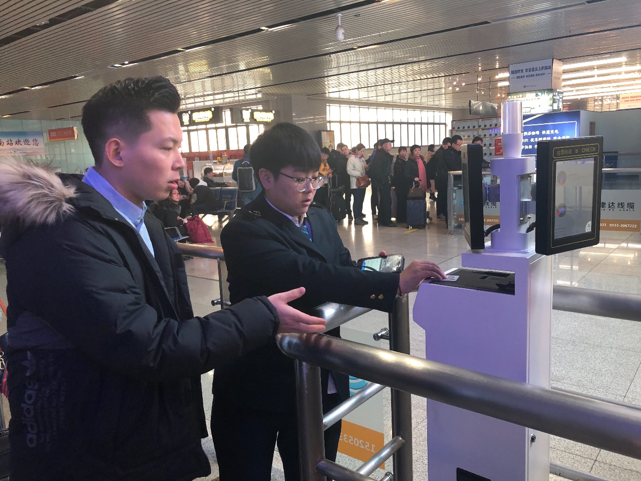 济南站火车也可以刷身份证进站吗,济南火车站进站乘车流程