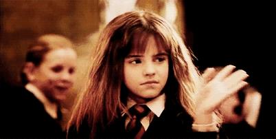 白衣服发霉怎么恢复原色,白衣服发霉了怎么洗得干净